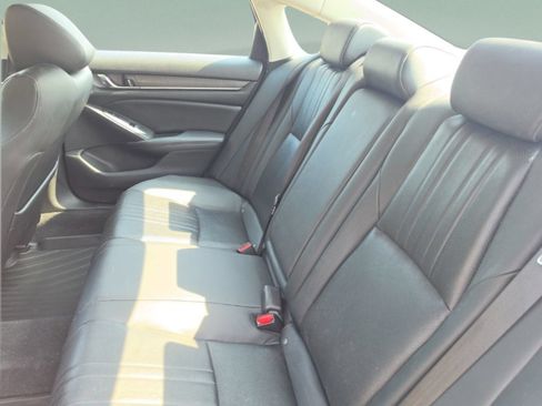 Used 2020 Honda Accord Touring image 23