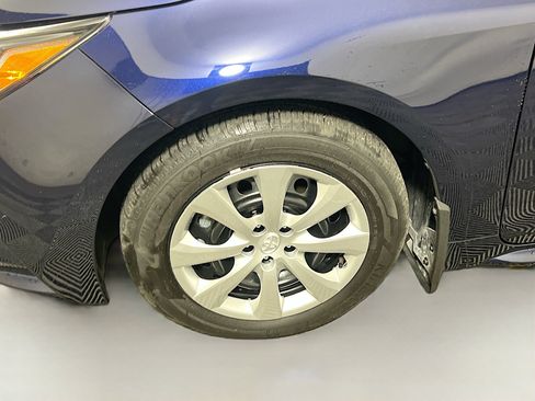 Used 2025 Toyota Corolla LE FWD image 13