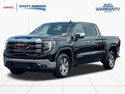 Used 2025 GMC Sierra 1500 SLT AWD/4WD image 1