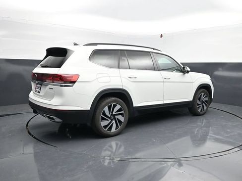 Used 2024 Volkswagen Atlas SE AWD/4WD image 8