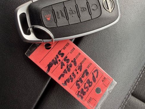 Used 2025 Nissan Rogue SV FWD image 29