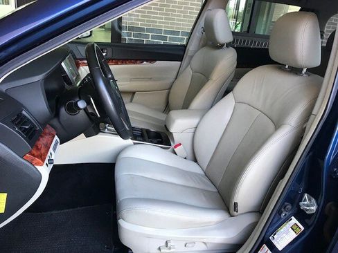 Used 2011 Subaru Outback 3.6R Limited image 6