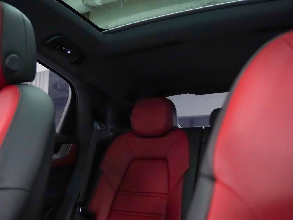 Certified 2026 Porsche Cayenne Coupe AWD/4WD image 35