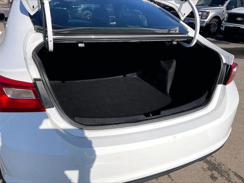 Used 2023 Chevrolet Malibu LT image 33