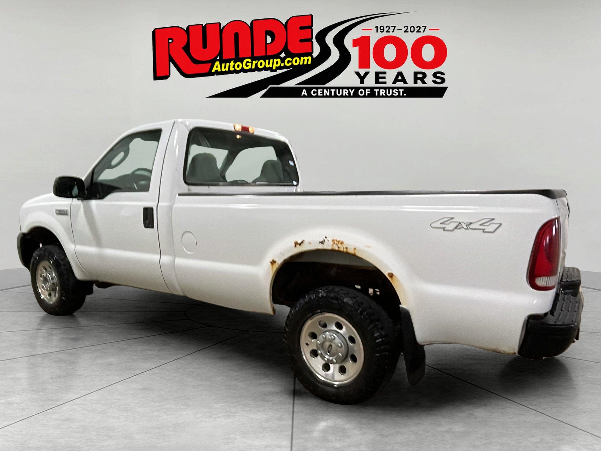 Used 2006 Ford F250 4x4 Regular Cab Super Duty image 3