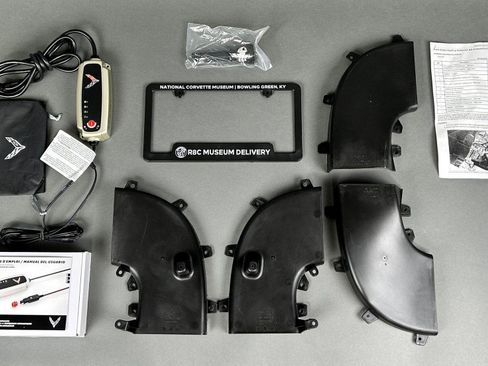 Used 2023 Chevrolet Corvette Stingray Premium Conv w/ Z51 Performance Package image 7