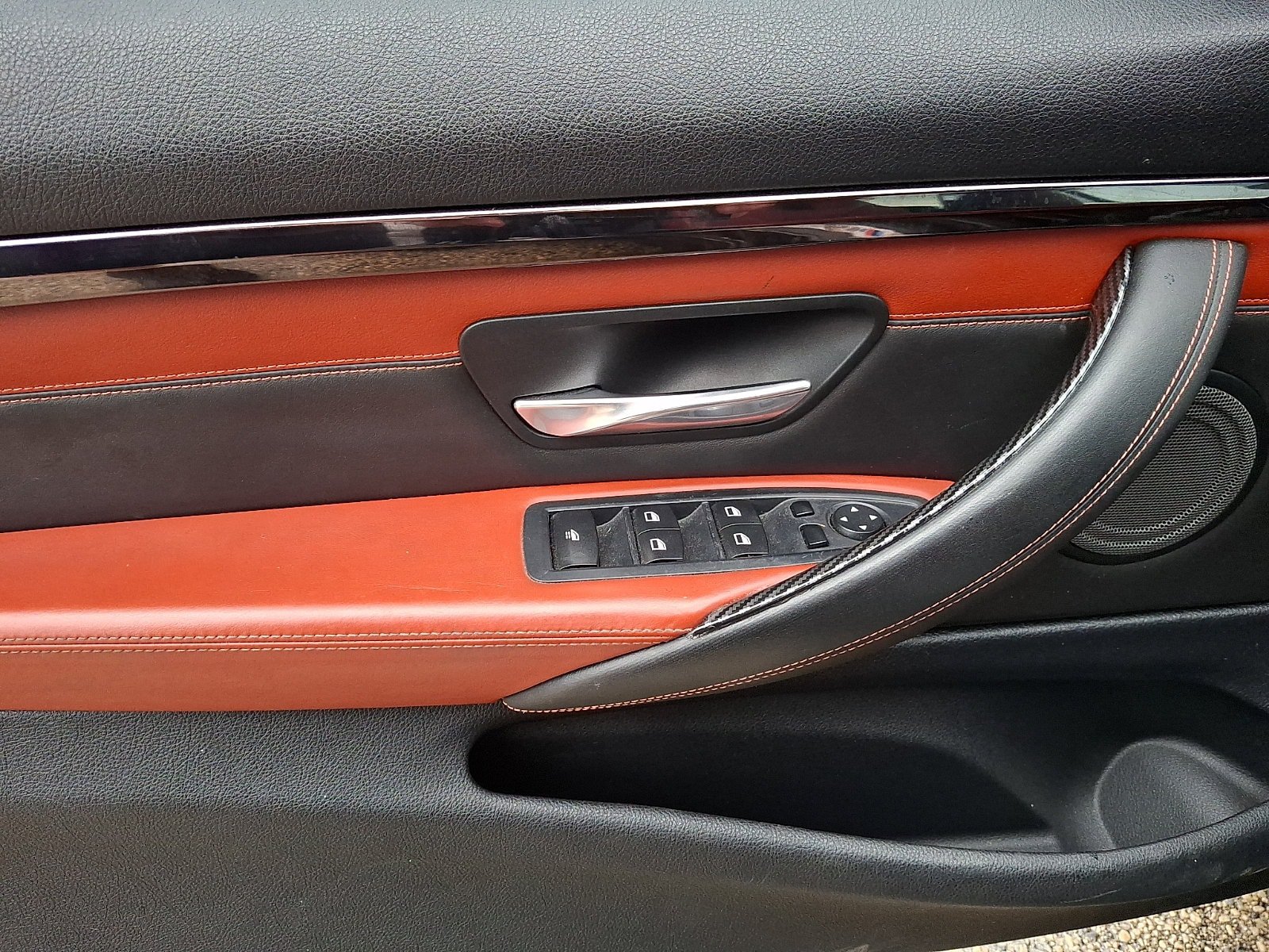 Used 2015 BMW M4 Convertible RWD image 11