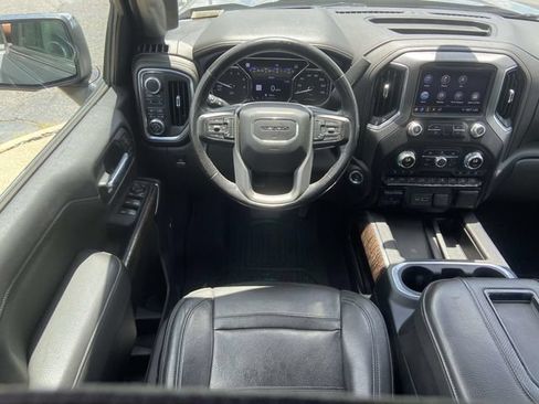 Used 2019 GMC Sierra 1500 Denali w/ Denali Ultimate Package AWD/4WD image 10