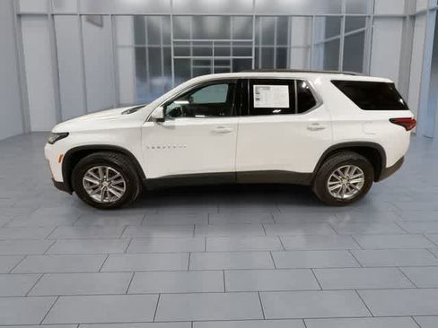 Used 2023 Chevrolet Traverse LT FWD image 5