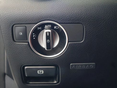 Used 2018 Mercedes-Benz SLC 43 AMG image 24