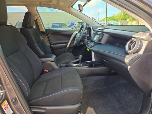 Used 2016 Toyota RAV4 XLE FWD image 27