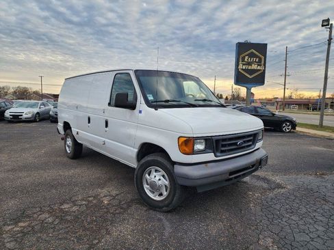 Used 2006 Ford E-350 and Econoline 350 Super Duty RWD image 1