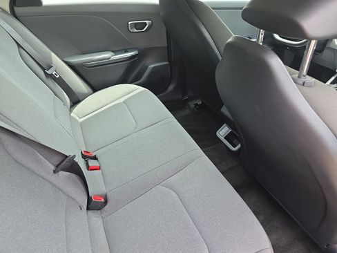 Used 2025 Kia K4 FWD image 16