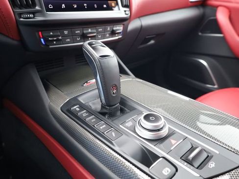 Used 2022 Maserati Levante Modena image 20