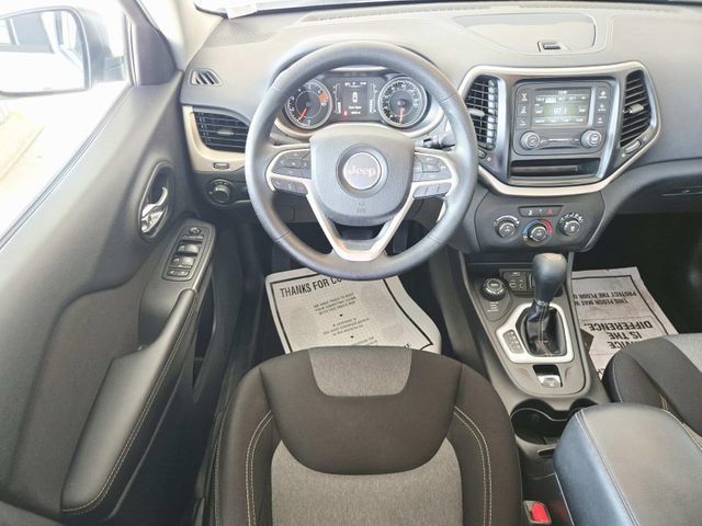 Used 2017 Jeep Cherokee Sport AWD/4WD image 10