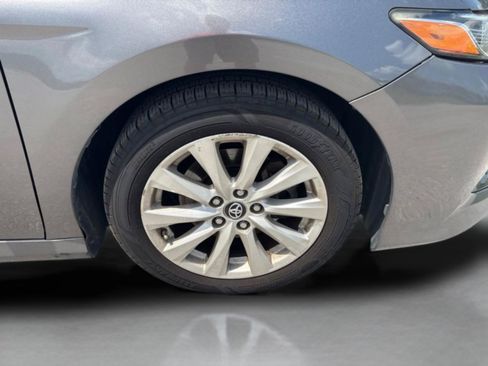 Used 2018 Toyota Camry LE FWD image 35