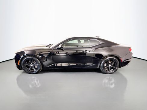 Used 2020 Chevrolet Camaro LT RWD image 6