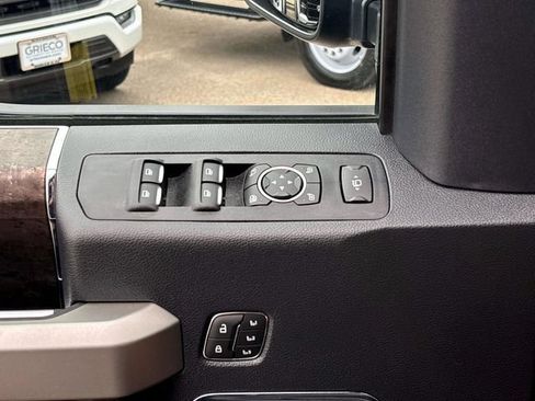 Used 2022 Ford F250 Lariat w/ Tremor Off-Road Package AWD/4WD image 21