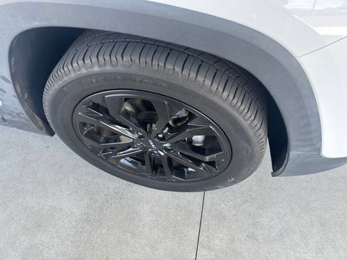 Used 2020 GMC Terrain SLE w/ Elevation Edition FWD image 12