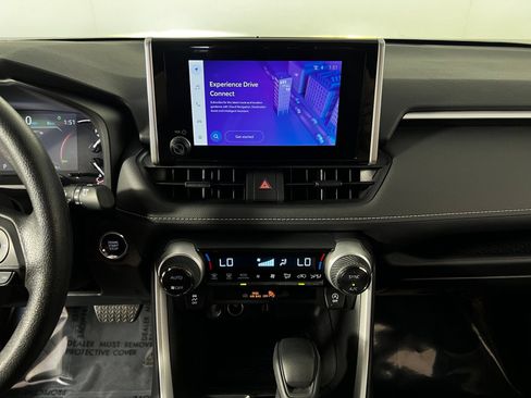 Certified 2025 Toyota RAV4 XLE AWD/4WD image 18