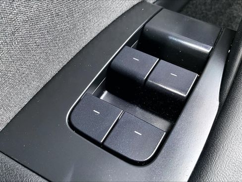 Used 2025 Tesla Model 3 Long Range RWD image 31