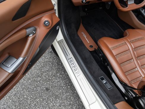 Certified 2022 Ferrari F8 Tributo image 12