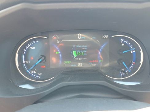 Used 2025 Toyota RAV4 XLE image 17