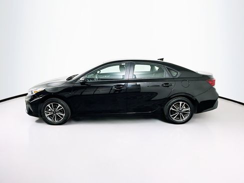 Used 2024 Kia Forte LXS image 4