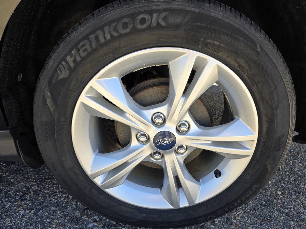 Used 2013 Ford Focus SE FWD image 34