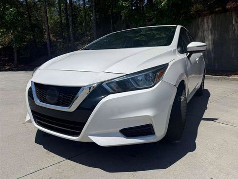 Used 2021 Nissan Versa SV FWD image 4