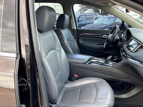 Used 2018 Buick Enclave Essence w/ Trailering Package image 30