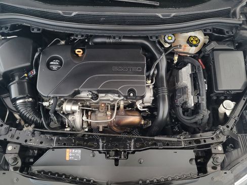Used 2019 Chevrolet Cruze LT w/ RS Package FWD image 30