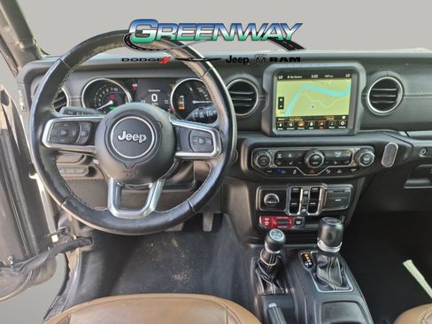 Used 2022 Jeep Wrangler Unlimited Rubicon 4xe w/ Cold Weather Group AWD/4WD image 8