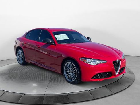 Used 2018 Alfa Romeo Giulia Ti w/ Quick Order Package 22X Lusso image 7