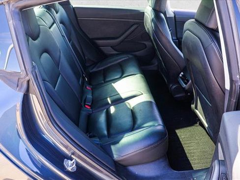 Used 2021 Tesla Model 3 Standard Range Plus image 28