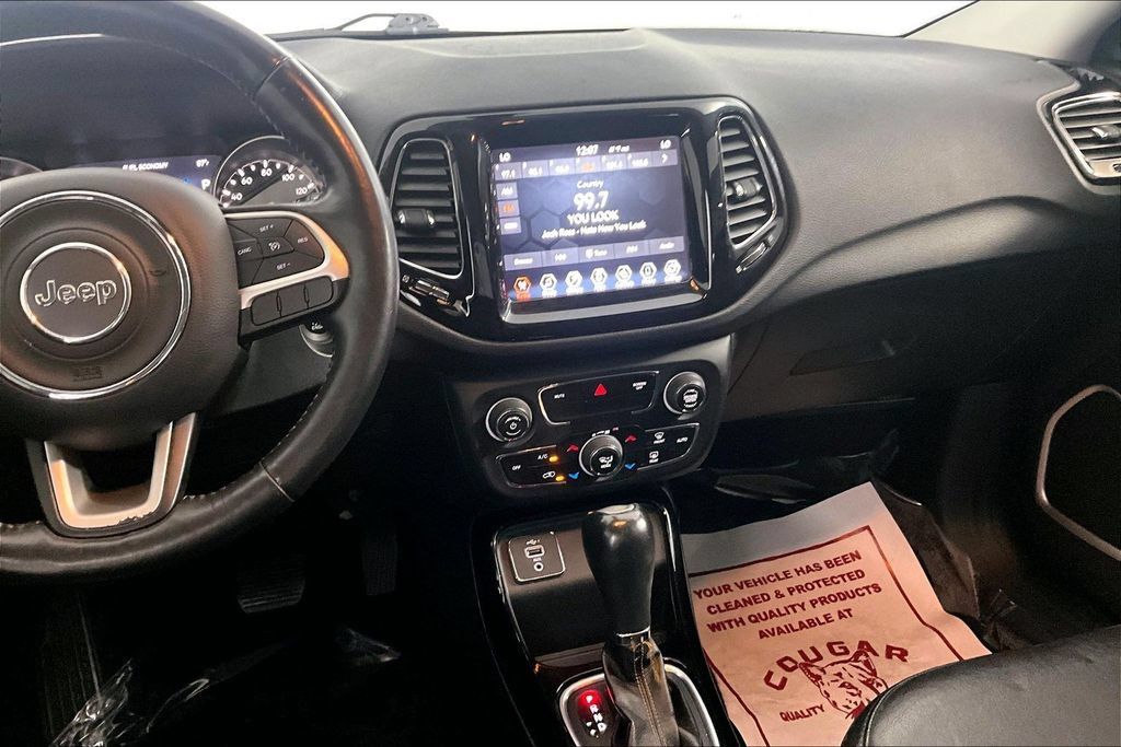 Used 2019 Jeep Compass Limited FWD image 6