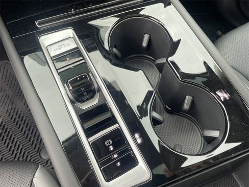 New 2025 Volkswagen Atlas Peak Edition SE image 22