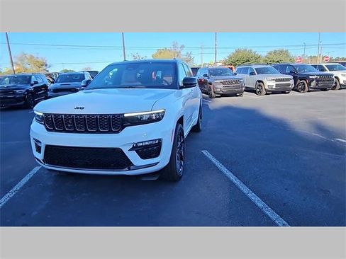 New 2025 Jeep Grand Cherokee Summit image 21