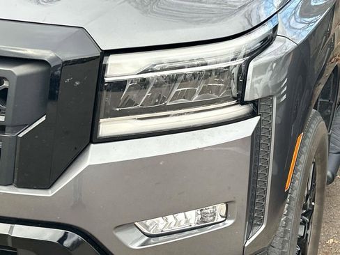 Used 2023 Nissan Frontier SV w/ Midnight Edition Package RWD image 19