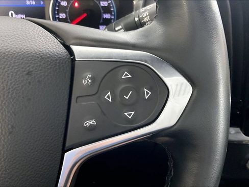 Used 2023 Chevrolet Traverse LT FWD image 26