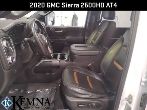 Used 2020 GMC Sierra 2500 AT4 w/ AT4 Preferred Package image 11
