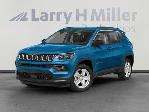 Used 2022 Jeep Compass Latitude image 1