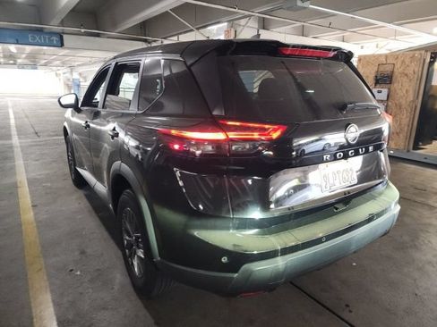 Used 2024 Nissan Rogue S FWD image 3