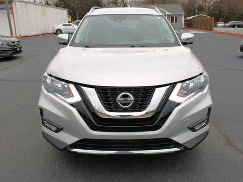 Used 2018 Nissan Rogue SL image 3