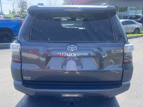 Used 2021 Toyota 4Runner SR5 AWD/4WD image 4