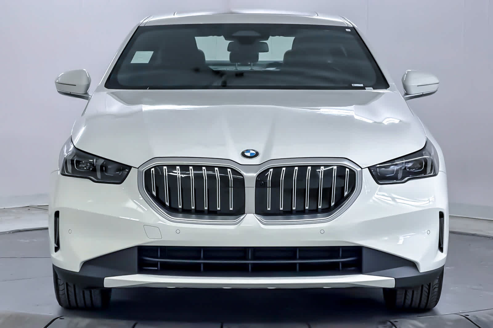 Used 2026 BMW 530i w/ Premium Package RWD image 10