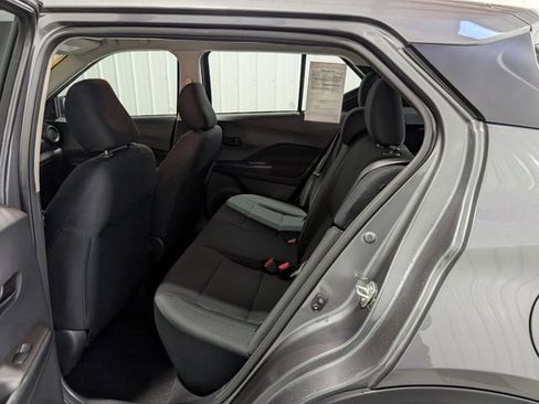 Used 2025 Nissan Kicks Play S image 9