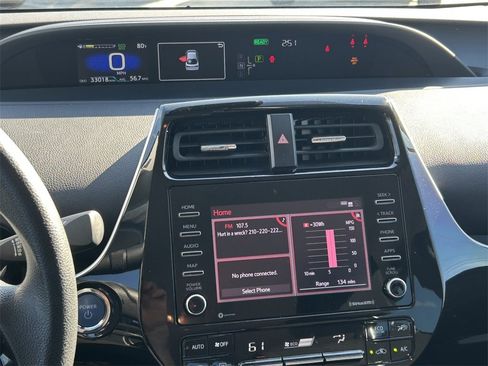 Used 2022 Toyota Prius L Eco image 19