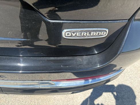 Used 2023 Jeep Grand Cherokee Overland AWD/4WD image 12