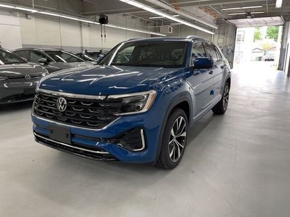New 2025 Volkswagen Atlas Cross Sport SEL Premium R-Line